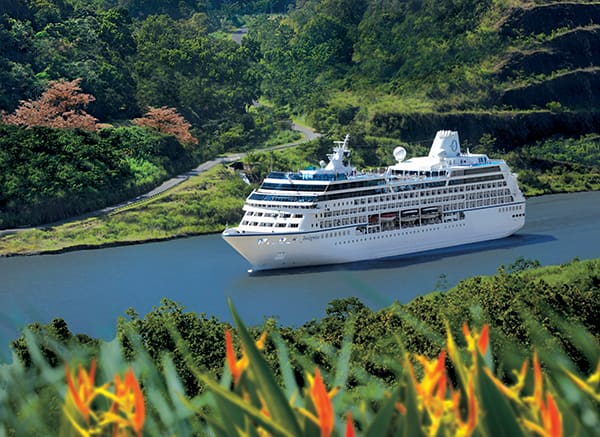 blog_oceania_panama_canal_insignia_ship